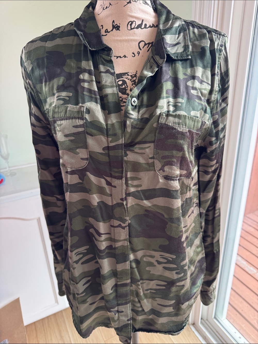 Sanctuary Olive Green Camo Buttoned Long-Sleeve Utility Shirt